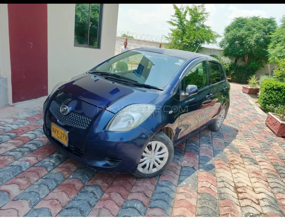 Toyota Vitz 2013 for Sale in Arifwala Image-1