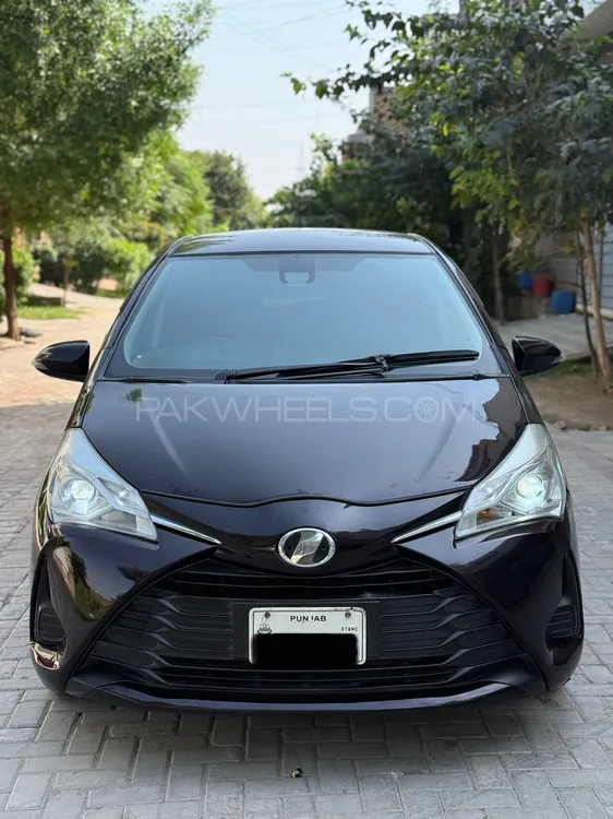 Toyota Vitz 2017 for Sale in Faisalabad Image-1