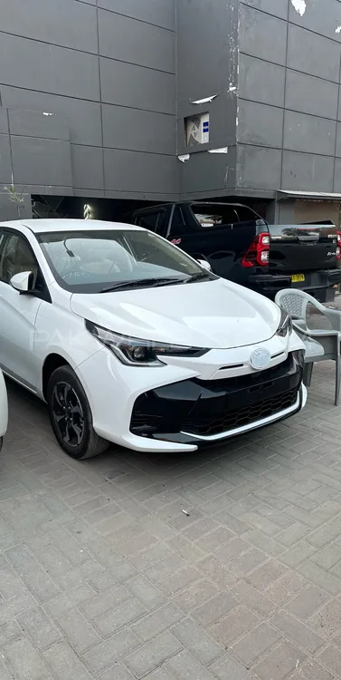 Toyota Yaris Sedan 2025 for Sale in Karachi Image-1