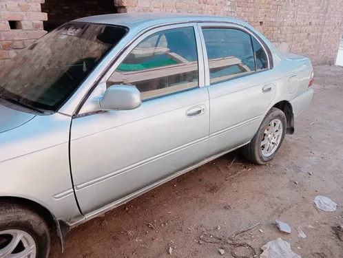 Toyota Corolla XE 2001