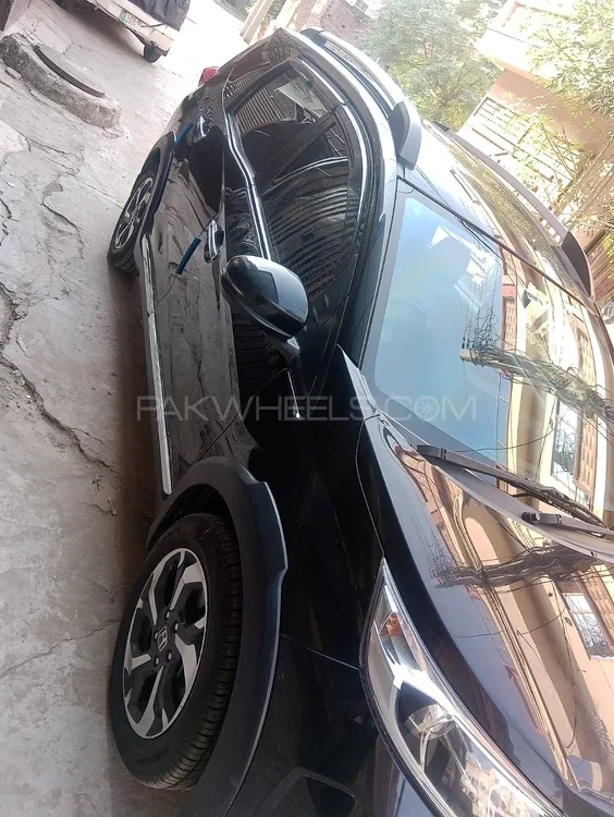 Honda BR-V 2018 for Sale in Lahore Image-1