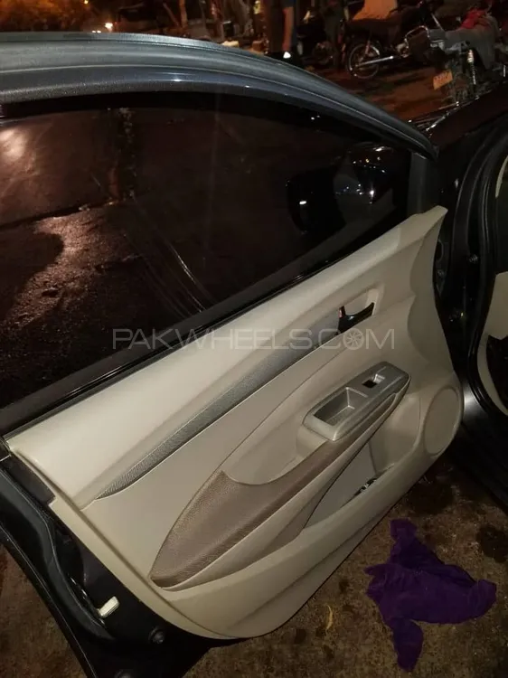 Honda City 2018 for Sale in Karachi Honda City 2018 for Sale in Karachi Image-10