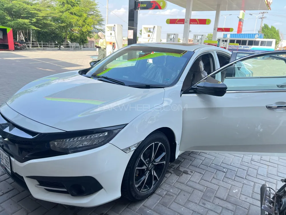 Honda Civic 2017 for Sale in Multan Image-1
