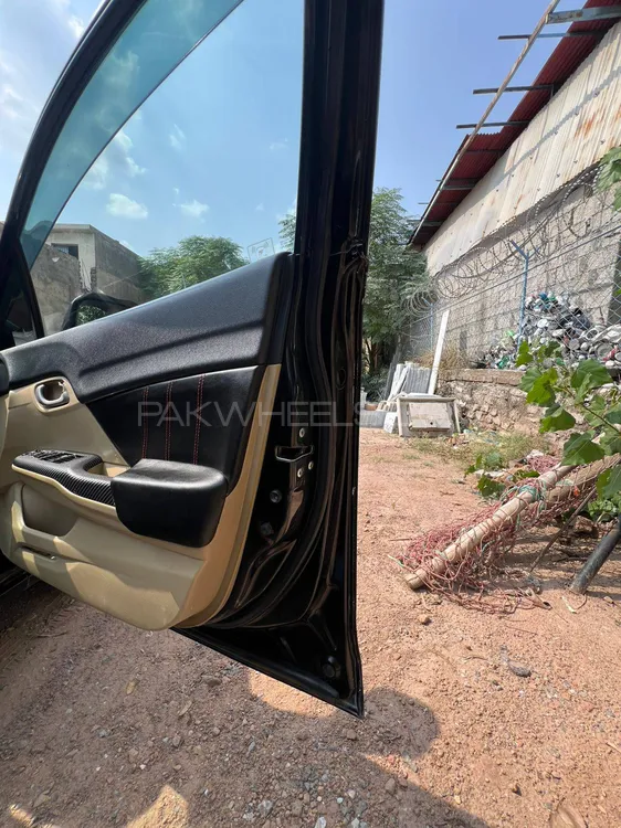 Honda Civic 2014 for Sale in Rawalpindi Honda Civic 2014 for Sale in Rawalpindi Image-16