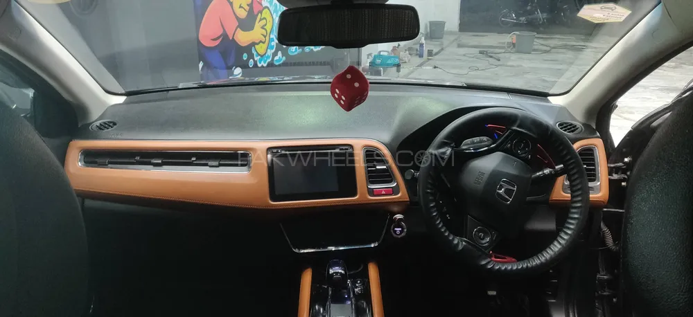 Honda Vezel 2015 for Sale in Lahore Image-1