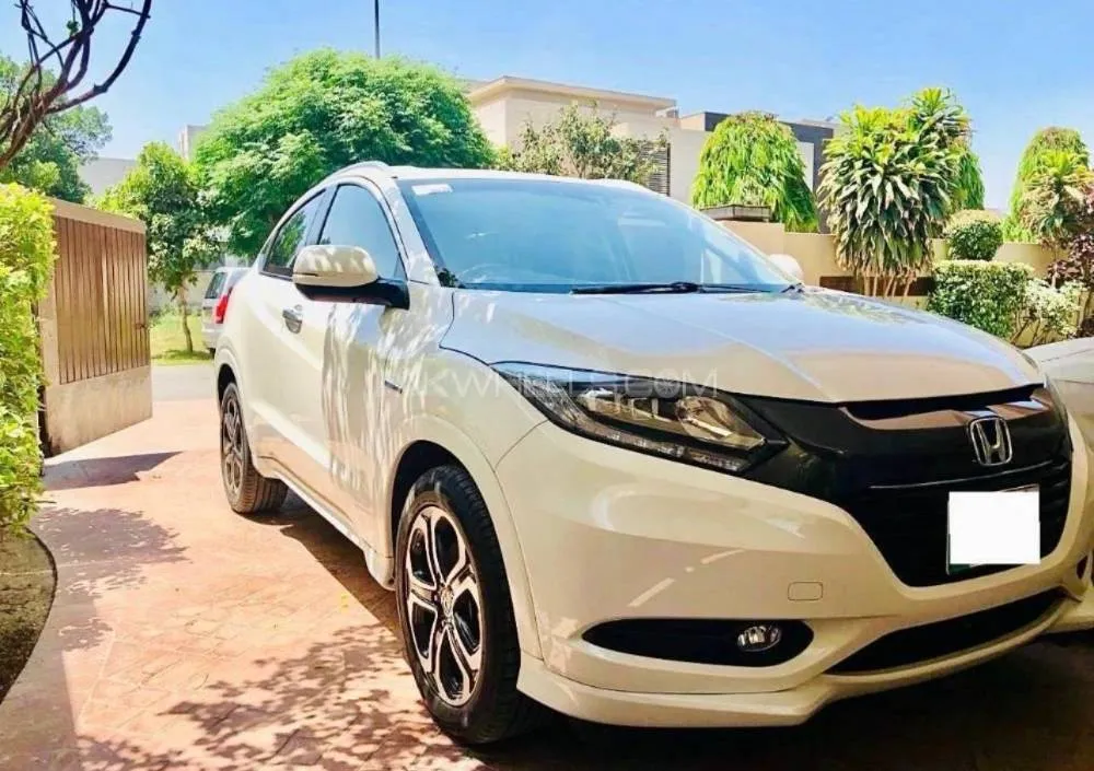 Honda Vezel 2015 for Sale in Lahore Image-1