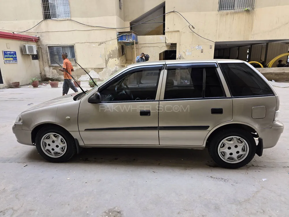 Suzuki Cultus 2016 for Sale in Karachi Suzuki Cultus 2016 for Sale in Karachi Image-3