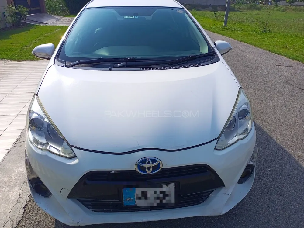 ٹویوٹا اکوا 2015 for Sale in لاہور ٹویوٹا اکوا 2015 for Sale in لاہور Image-2