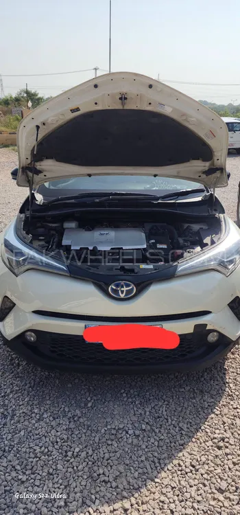 Toyota C-HR 2017 for Sale in Islamabad Image-1