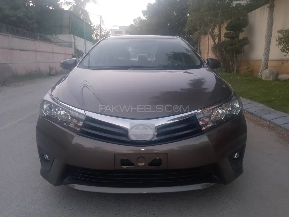 Toyota Corolla 2015 for Sale in Karachi Image-1
