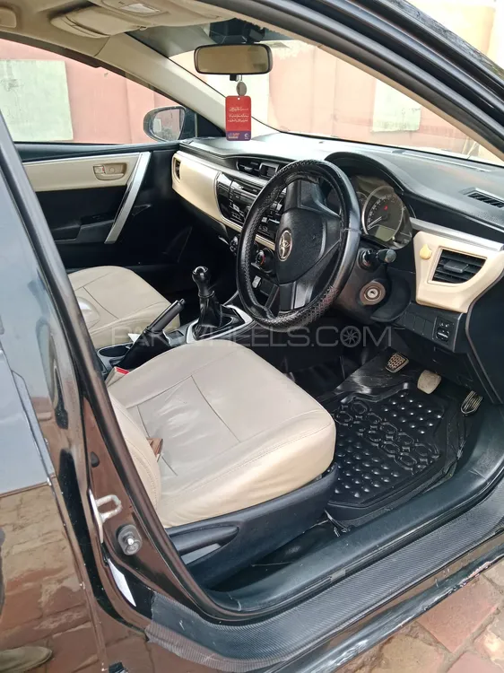 Toyota Corolla 2015 for Sale in Sargodha Image-1