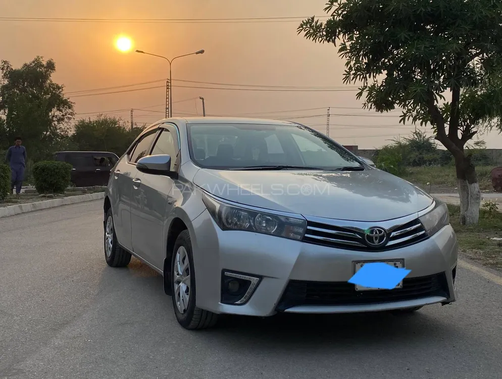 Toyota Corolla 2017 for Sale in Peshawar Image-1