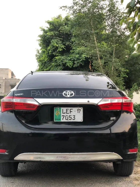 Toyota Corolla 2017 for Sale in Lahore Image-1