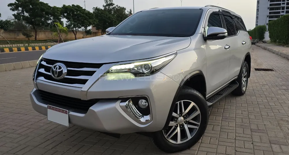 Toyota Fortuner 2017 for Sale in Karachi Image-1
