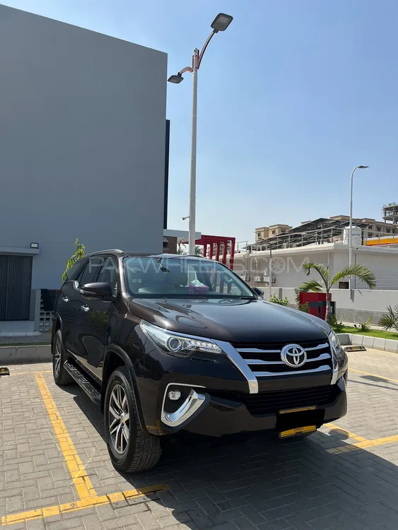 Toyota Fortuner 2020 for Sale in Karachi Image-1