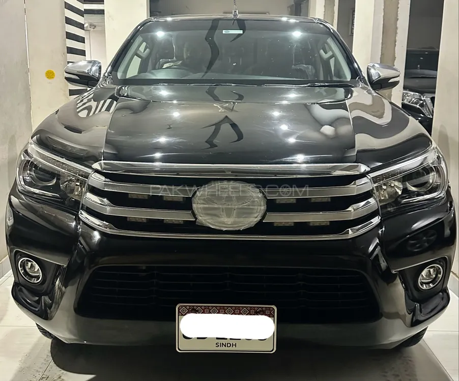Toyota Hilux 2021 for Sale in Karachi Image-1
