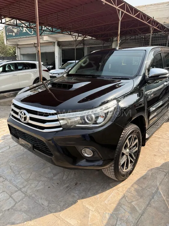 Toyota Hilux 2017 for Sale in Peshawar Image-1