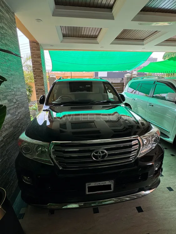 Toyota Land Cruiser 2013 for Sale in Lahore Image-1