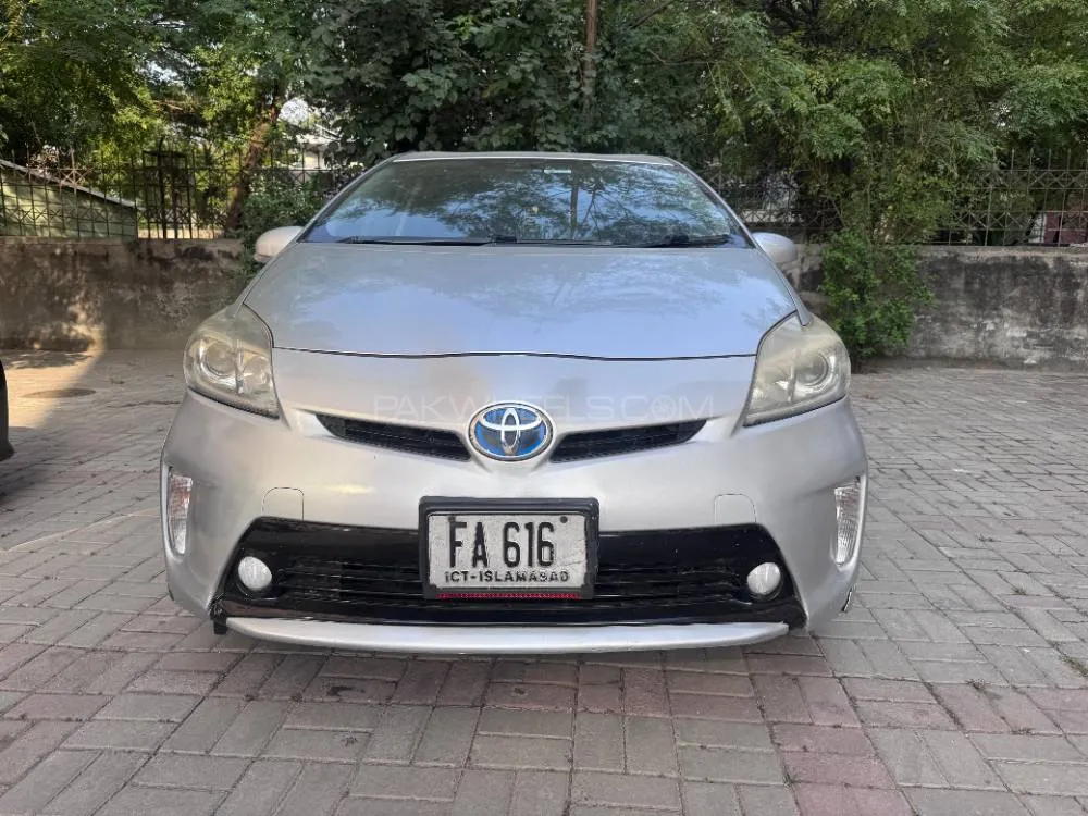 Toyota Prius 2012 for Sale in Lahore Image-1