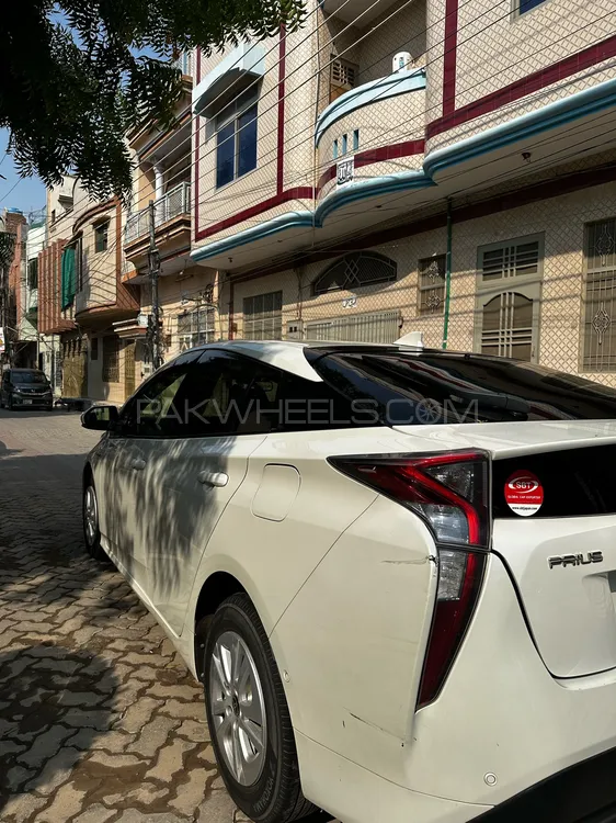 ٹویوٹا پریوس 2018 for Sale in اوکاڑہ ٹویوٹا پریوس 2018 for Sale in اوکاڑہ Image-8