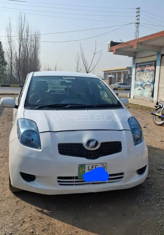 Toyota Vitz 2005 for Sale in Mardan Image-1