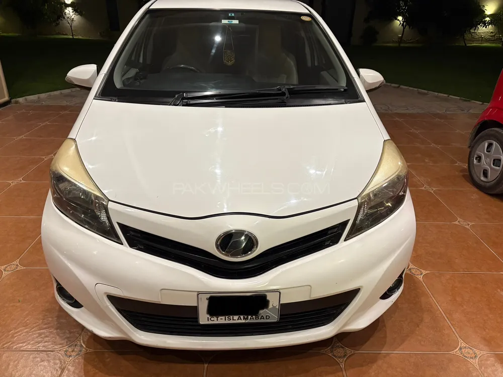 Toyota Vitz 2011 for Sale in Islamabad Image-1