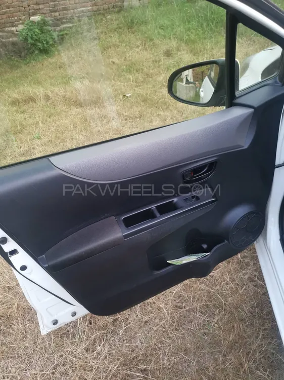Toyota Vitz 2013 for Sale in Swabi Toyota Vitz 2013 for Sale in Swabi Image-6