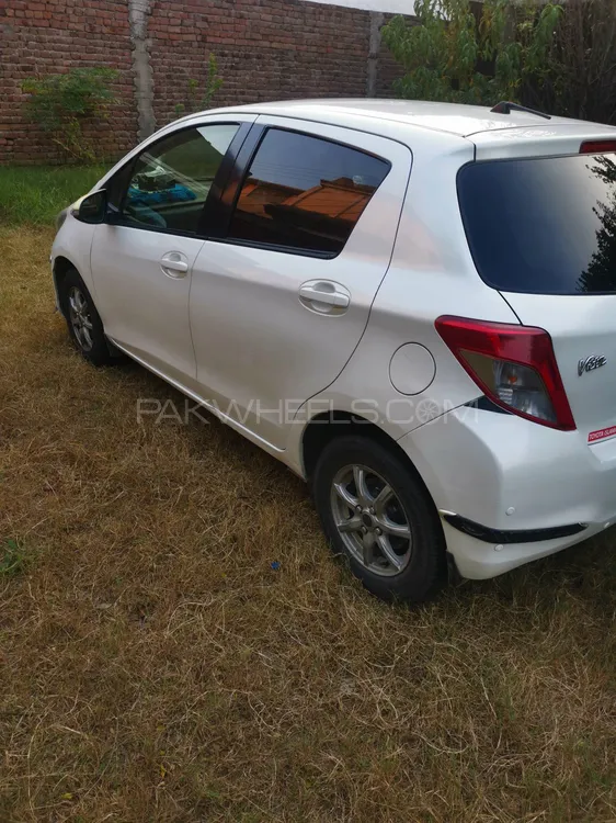 Toyota Vitz 2013 for Sale in Swabi Toyota Vitz 2013 for Sale in Swabi Image-10