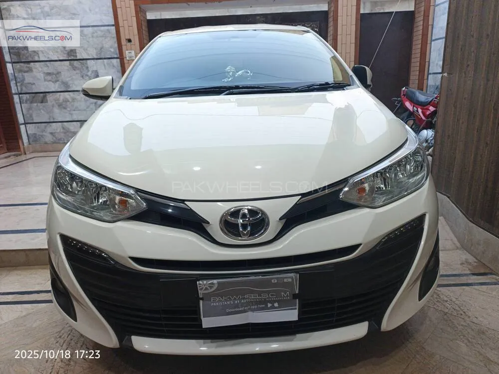 ٹویوٹا یارس سیڈان 2022 for Sale in ملتان Image-1
