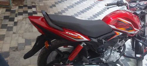 Honda CB 125F 2024