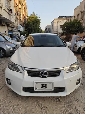 Lexus CT200h F Sport 2011