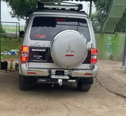 Mitsubishi Pajero Exceed 3.5 1992
