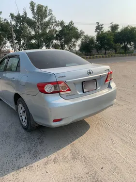 Toyota Corolla GLi 1.3 VVTi 2013