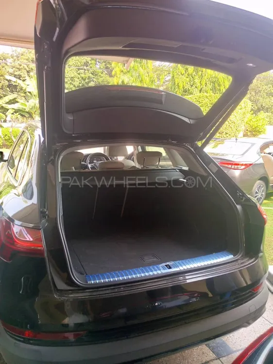 Audi e-tron 2022 for Sale in Lahore Audi e-tron 2022 for Sale in Lahore Image-5