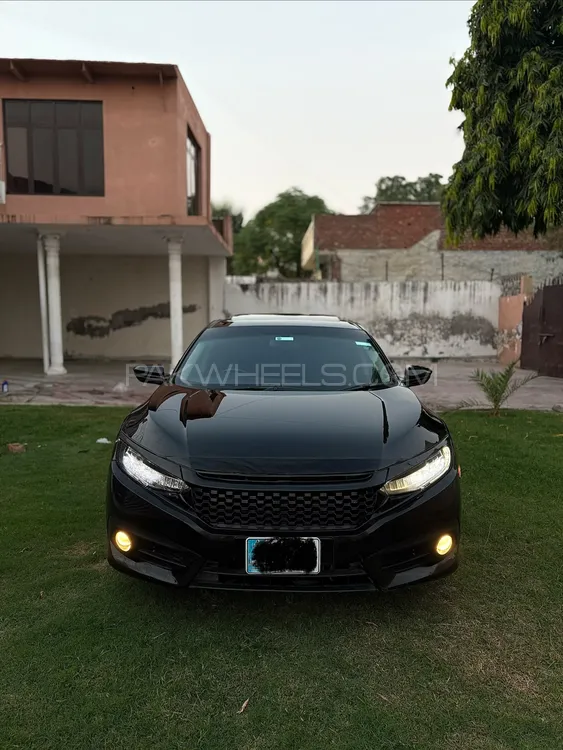 Honda Civic 2018 for Sale in Lahore Image-1