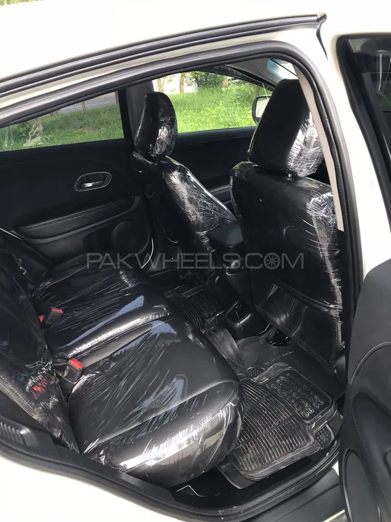 Honda Vezel 2015 for Sale in Islamabad Honda Vezel 2015 for Sale in Islamabad Image-8