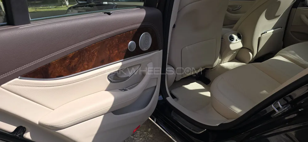Mercedes Benz E Class 2020 for Sale in Gujranwala Mercedes Benz E Class 2020 for Sale in Gujranwala Image-13
