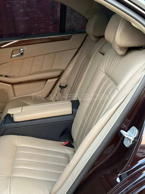 مرسڈیز بینز ای کلاس 2011 for Sale in لاہور مرسڈیز بینز ای کلاس 2011 for Sale in لاہور Image-7