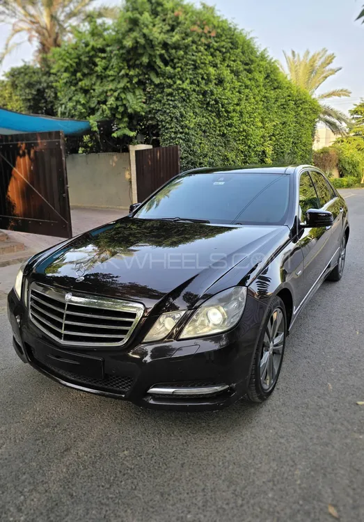 Mercedes Benz E Class 2012 for Sale in Lahore Image-1