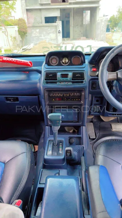 مٹسوبیشی پجیرو 1993 for Sale in لاہور مٹسوبیشی پجیرو 1993 for Sale in لاہور Image-10