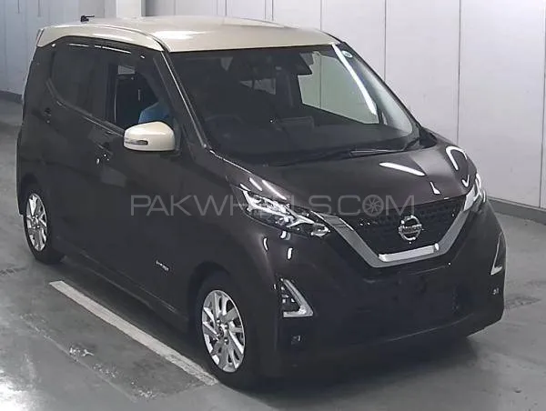 نسان ڈیز 2022 for Sale in لاہور Image-1