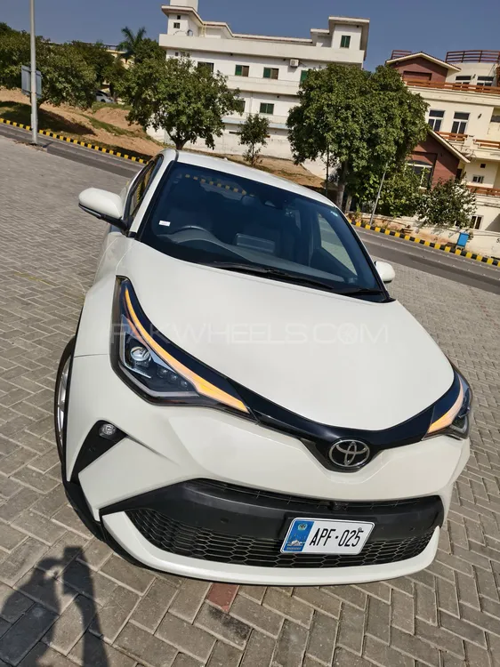 Toyota C-HR 2020 for Sale in Islamabad Image-1