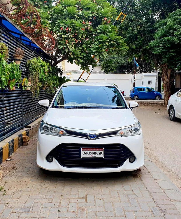 Toyota Corolla Axio 2017 for Sale in Karachi Image-1