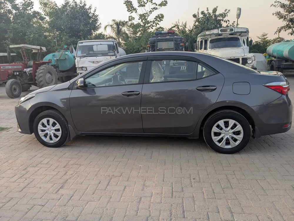 Toyota Corolla 2018 for Sale in Rawalpindi Toyota Corolla 2018 for Sale in Rawalpindi Image-3