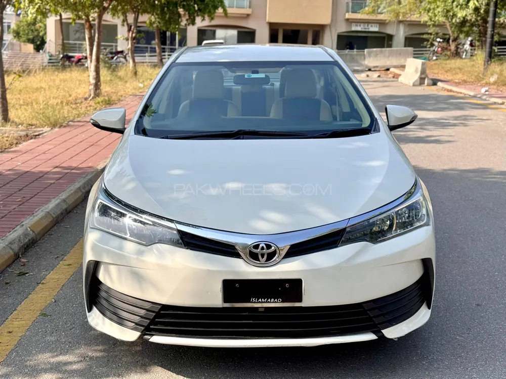 Toyota Corolla 2019 for Sale in Islamabad Image-1