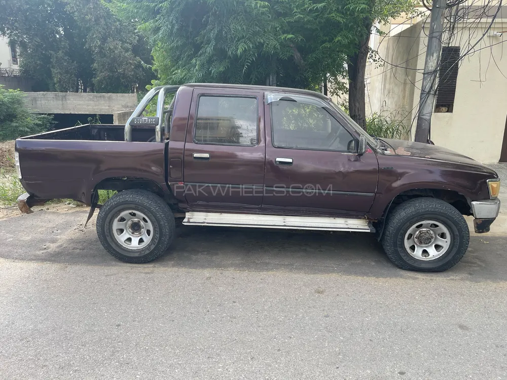 Toyota Hilux 1993 for Sale in Karachi Image-1