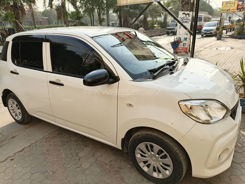 Toyota Passo 2017 for Sale in Peshawar Image-1