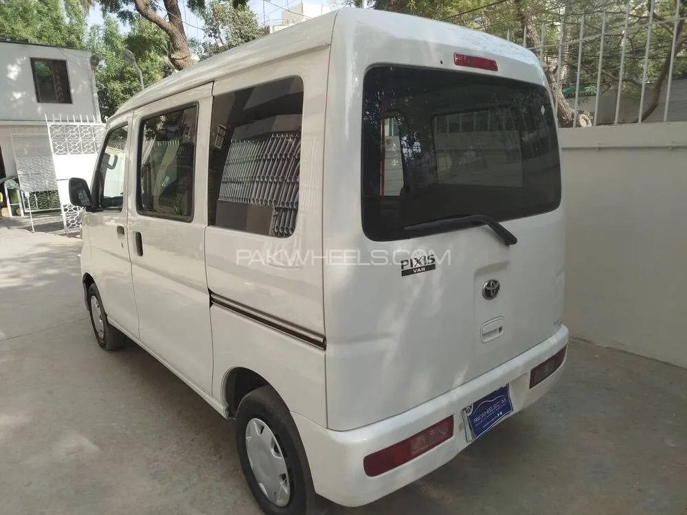 Toyota Pixis Van 2015 for Sale in Karachi Toyota Pixis Van 2015 for Sale in Karachi Image-5