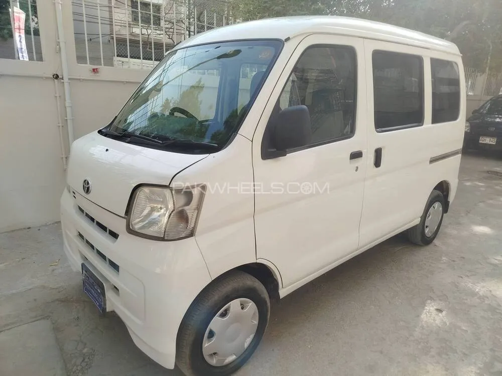 Toyota Pixis Van 2015 for Sale in Karachi Toyota Pixis Van 2015 for Sale in Karachi Image-3