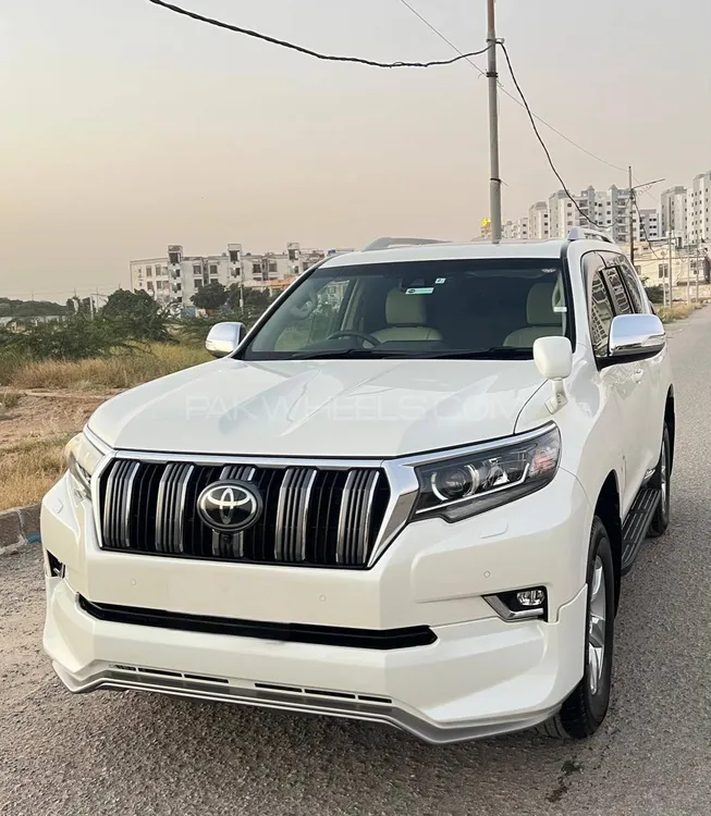 Toyota Prado 2018 for Sale in Karachi Image-1